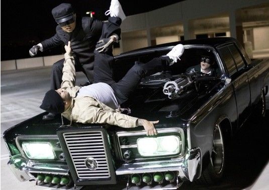 周杰伦改装千万座驾 为《青蜂侠》献"黑美人"