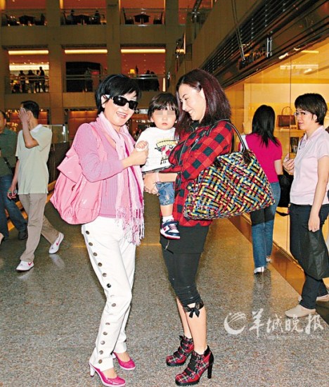 ��л�����������Ű�֥����ơ����������ҵ�Ů�ˡ�