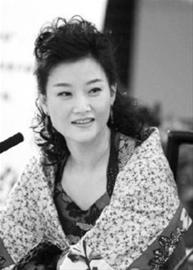 ���һ�˳������ӽ�����ίϯ����Ӣ����