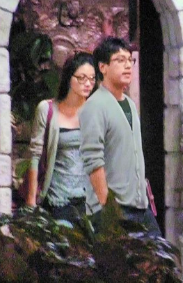 ��Т��ӡ�Ů�ѡ�����ܰס�Լ��������Ѱ�ͬ�ӣ�ͼ��