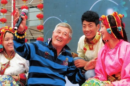 �Ա�ɽ������600���ӡ��ҡ������Ͱ�Ů�����裨ͼ��