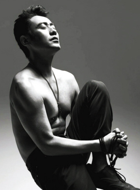 ���㲨���������ջ�д���Ƭ�㸹�����Ľ�˶��ͼ��