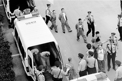 ۳�İ���ͥ����̬������һ��ҧ����Ļ������