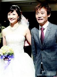 �߷��Գƹ������״ν������Ӣ�����˷���루ͼ��