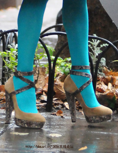 ɯ���������������˱䳱��������߸�Ь������ɣ�2��