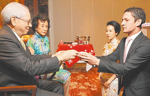 Ī��εϲ��ɰ����ǳ��������Ϲ����Ů���裨ͼ����2��