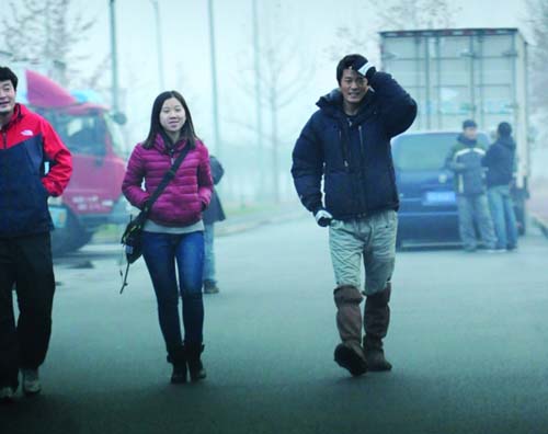 Ȩ������ƽͷ���ͷӲ��������Ů������Ц��ͼ��