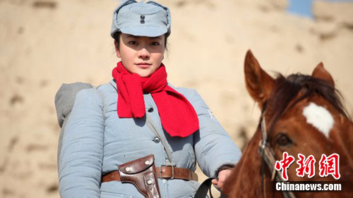 "红色利剑"夹现代元素突围 储小蕾不输父亲储智博