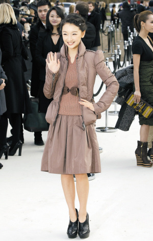 �ܶ����ϯ�ݳ�Ʒ�����������Լ��˾�˵Hi��ͼ��