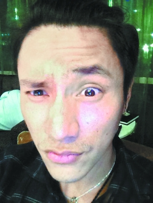 对此,颇有娱乐精神的陈坤特地在微博上晒出自己"高低眉"搞怪表情逗