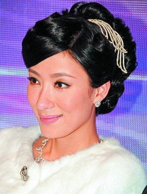 明星神奇变脸:贾斯汀打成猪头 杨怡鼻子缩短(图)(7)