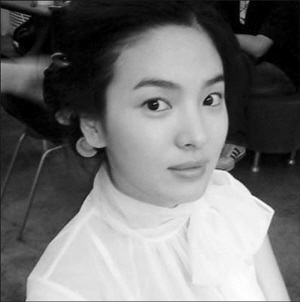 �λ����������������ع��ɫ͸��װ��ɱլ�У�ͼ��