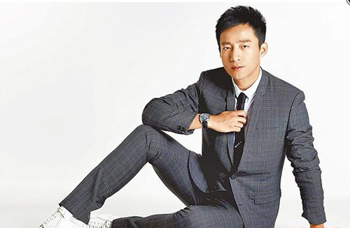 汪小菲登封面极力晒幸福 自曝常为大s亲自下厨