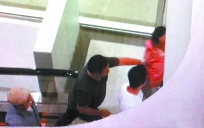 �¹�ϣ��ͷ�±䱩������������ŭ����ʲô�ģ�