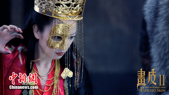 赵薇《画皮2》烈焰红唇 被悬吊感叹死了好几回(2)