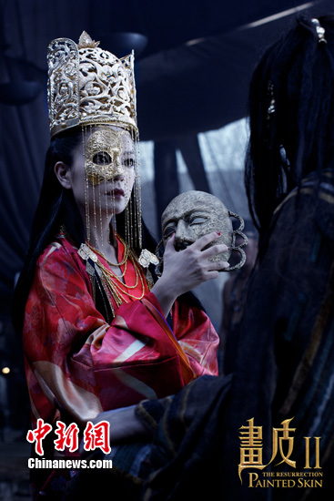 赵薇《画皮2》烈焰红唇 被悬吊感叹死了好几回(6)