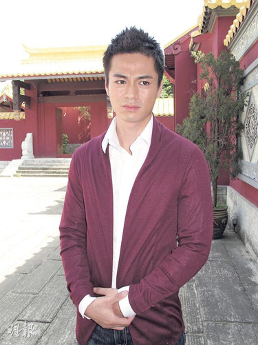 港星裸照风波续:罗仲谦否认拍激情照 早认识被告