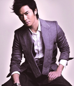 因为《步步惊心》走红的"八爷"郑嘉颖,被称为娱乐圈的新劳模,接嫌接