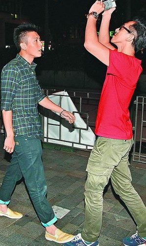 �ɽ���Ů�ѹ�ϣ��쭲ȹ����������ѱ�ɧ�ţ�ͼ��