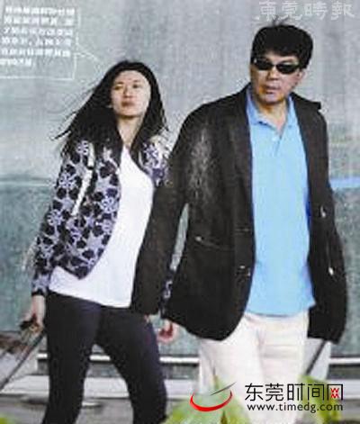 朱时茂斥媒体不负责是狗仔不承认与少女“激吻”