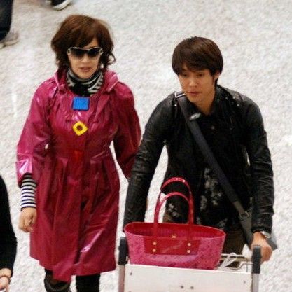 �����챻����������������ǻ�Ӧ��̫��Ц��ͼ��