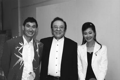 回应:有个小胡子男找我