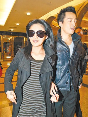 ��С�Ƴ��Ϻʹ�S�ᳳ��:�����������������ϴ�