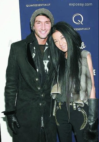 63岁华裔设计师梅开二度热恋27岁运动员已同居