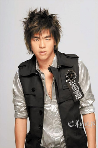 柯有伦进军内地期待拍功夫片:但不会像爸爸不要命