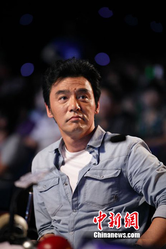 “天籁之声”评委钟镇涛拒当