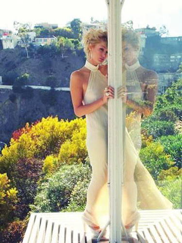 ϣ���ٸ����ȼ����Ű�ɫ��ȹվ����̨��������