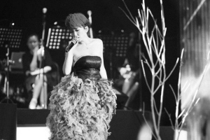 ����Ů�����ø�����Ŵ�������DL��̸