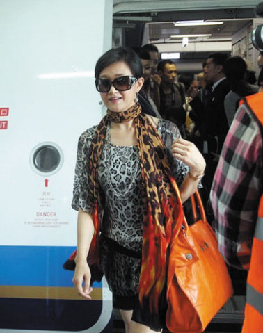 ����Ӣ���׶��ܹ������������װһ�������ų���