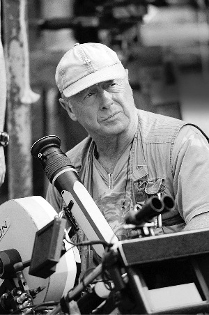 ��׳־���ơ�68�굼����������������:��ʹ��һ��