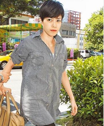 ���컳�ڸ���ɧ�Ű��߹�˾�ϰ��200���ջ����