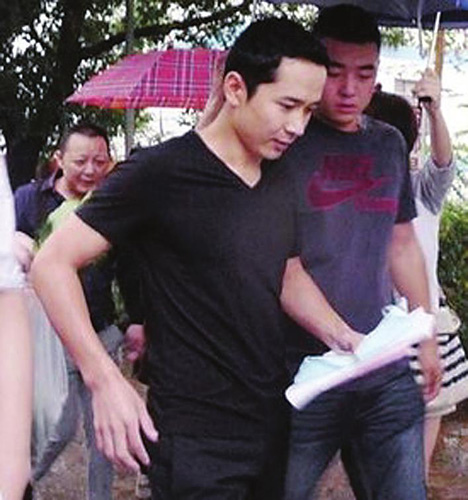 �����С�����¡5�ճ���һ����������ͷ�����ң�ͼ��