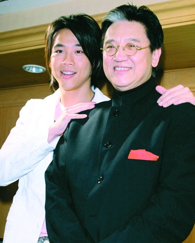 �Ն�֮���մ�ΰȥ�����˺��Ӱ�Ӹ����ܣ�ͼ��