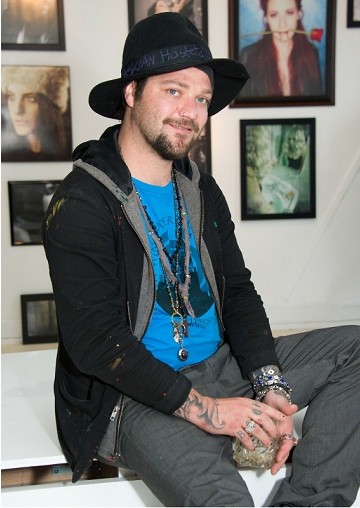 美当红男星家中遭性骚扰陌生女子全裸硬闯(图)