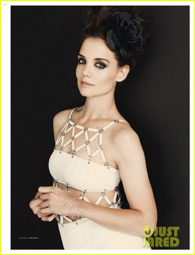 ���١��ն�ķ˹����־������ѬױչŮ������