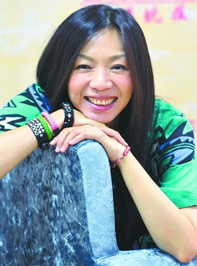 万芳被赞美艳 歌迷:现在看起来比实际年龄少10岁