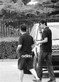 ۳�ı�����Ȭ����¶�����ķ���ơ�ƶ�΢͹��ͼ��