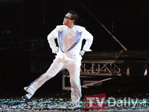 《江南style》涉嫌抄袭创意 psy好友吞药闹自杀