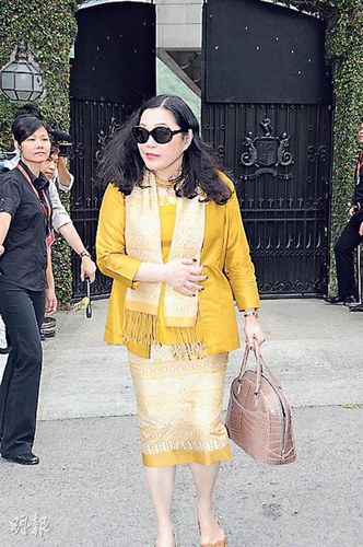 霍启刚承诺爱郭晶晶一世 新娘忍泪水吻20秒(图)(11)