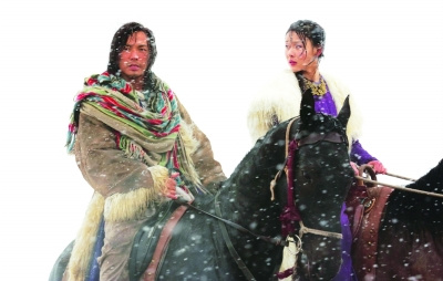 钟汉良演乔峰造型遭议混搭风格服饰让人一惊(图)