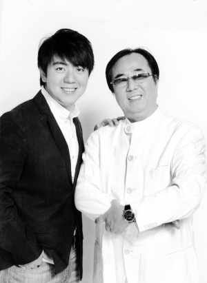 郎朗父亲:儿子太忙,找女友得35岁再考虑(图)