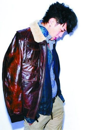 何润东称曾有富婆开高价请其吃饭:还有同志喜欢我