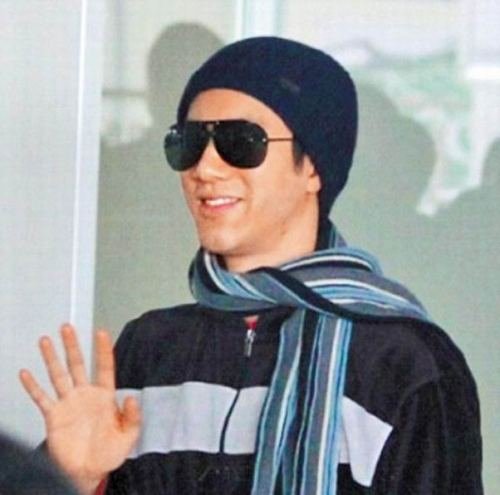 王力宏发福出现双下巴 脸型圆了一圈(组图)