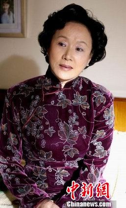 《箭在弦上》老演员吴竟拍打戏受伤坚持