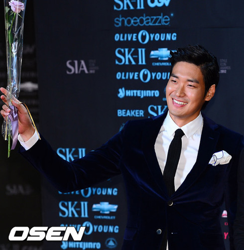 韩演员郑糠云首次担任主持不顺公开道歉