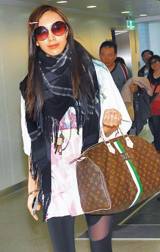 隋棠闻“王心凌姚元浩示爱”受打击回台闹失踪